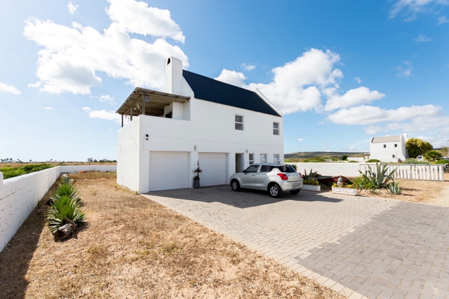 3 Bedroom Property for Sale in Lampiesbaai Western Cape
